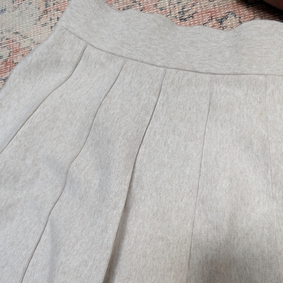 Club Monaco knit Skirt - Picture 3 of 4